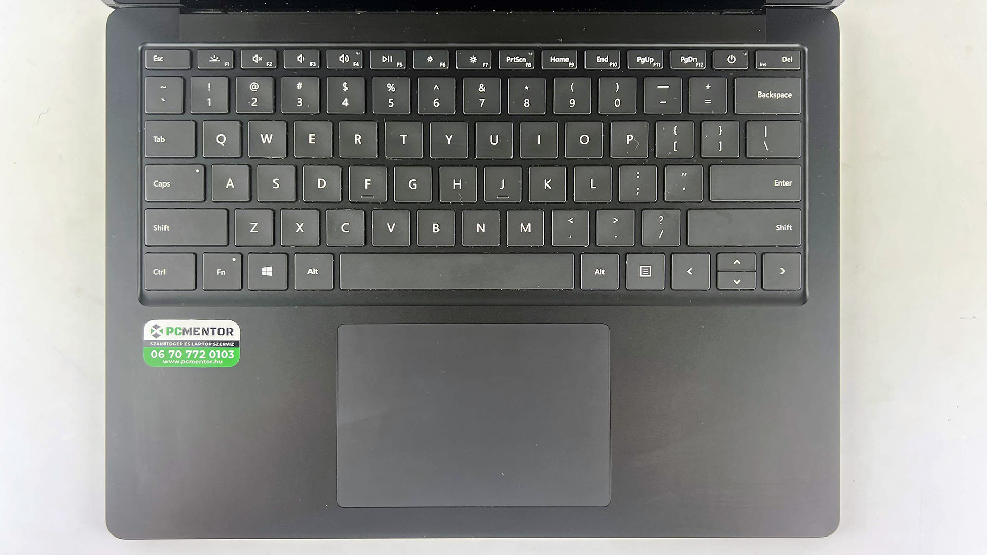 Microsoft Surface Laptop 4 - Image 2