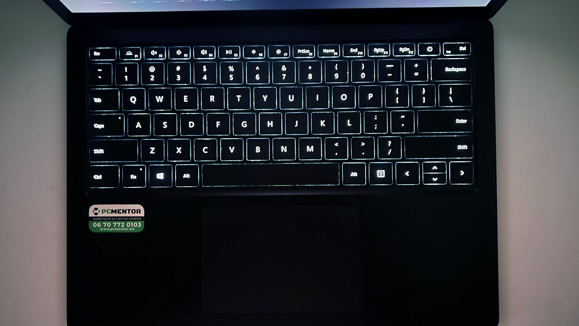 Microsoft Surface Laptop 4 - Image 3
