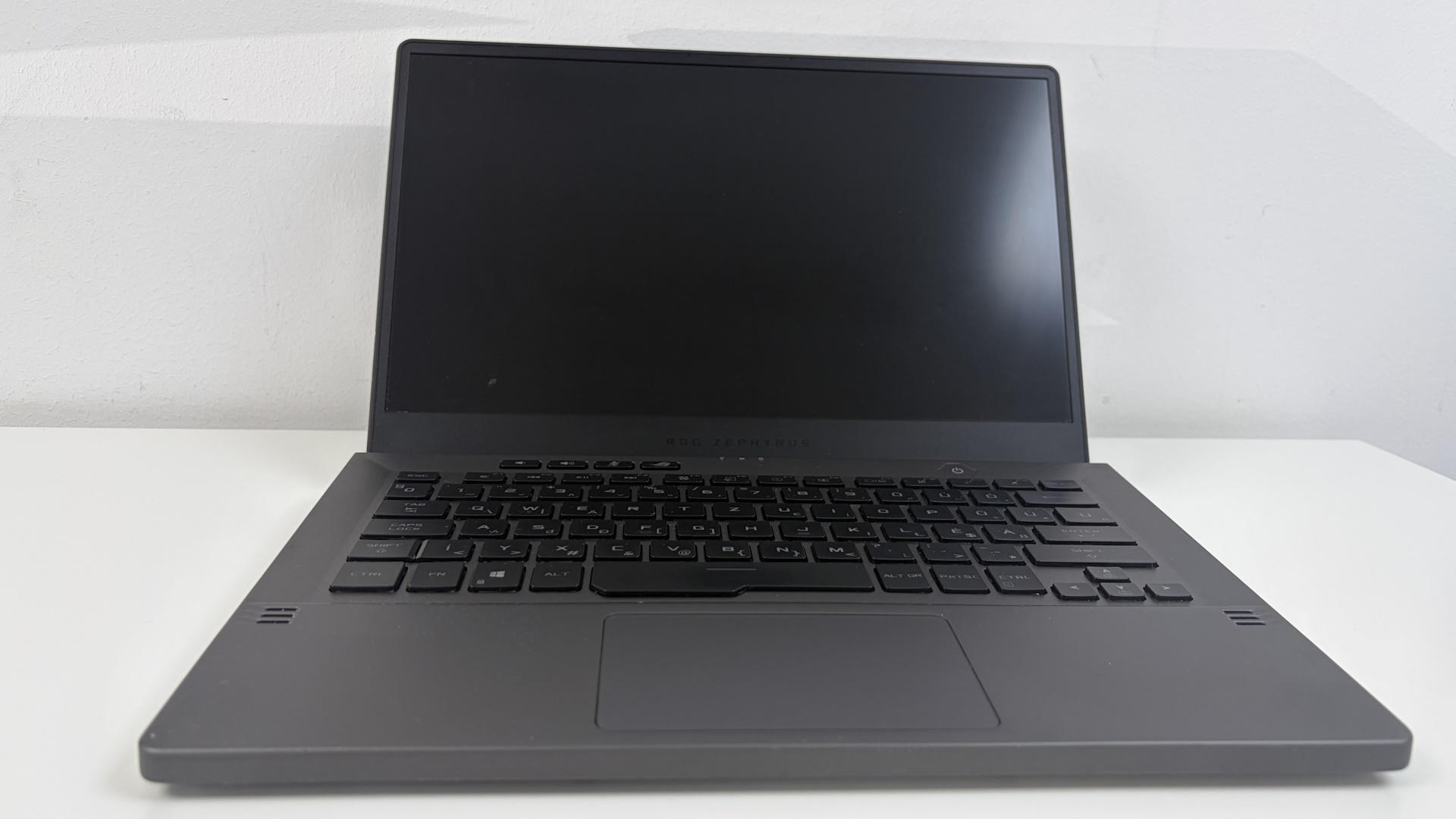 ASUS ROG Zephyrus G14 GA401IV