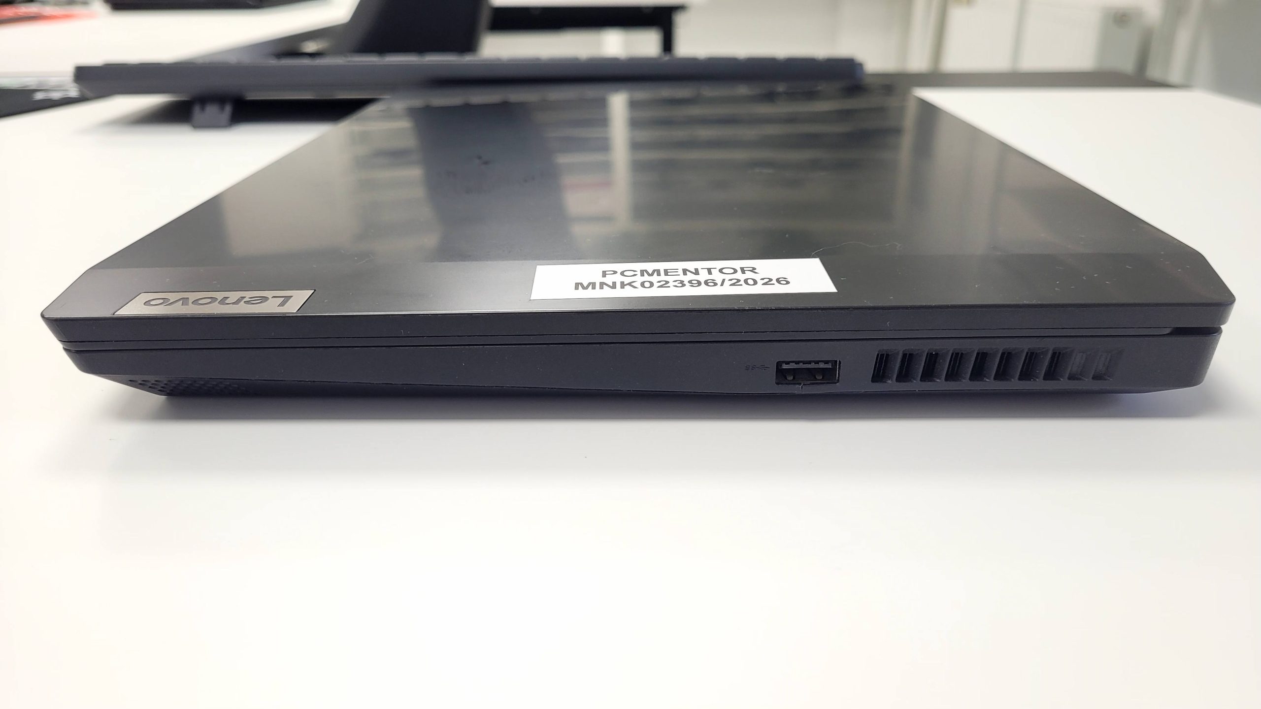 Lenovo Ideapad Gaming 3 15IMH05 - Image 4