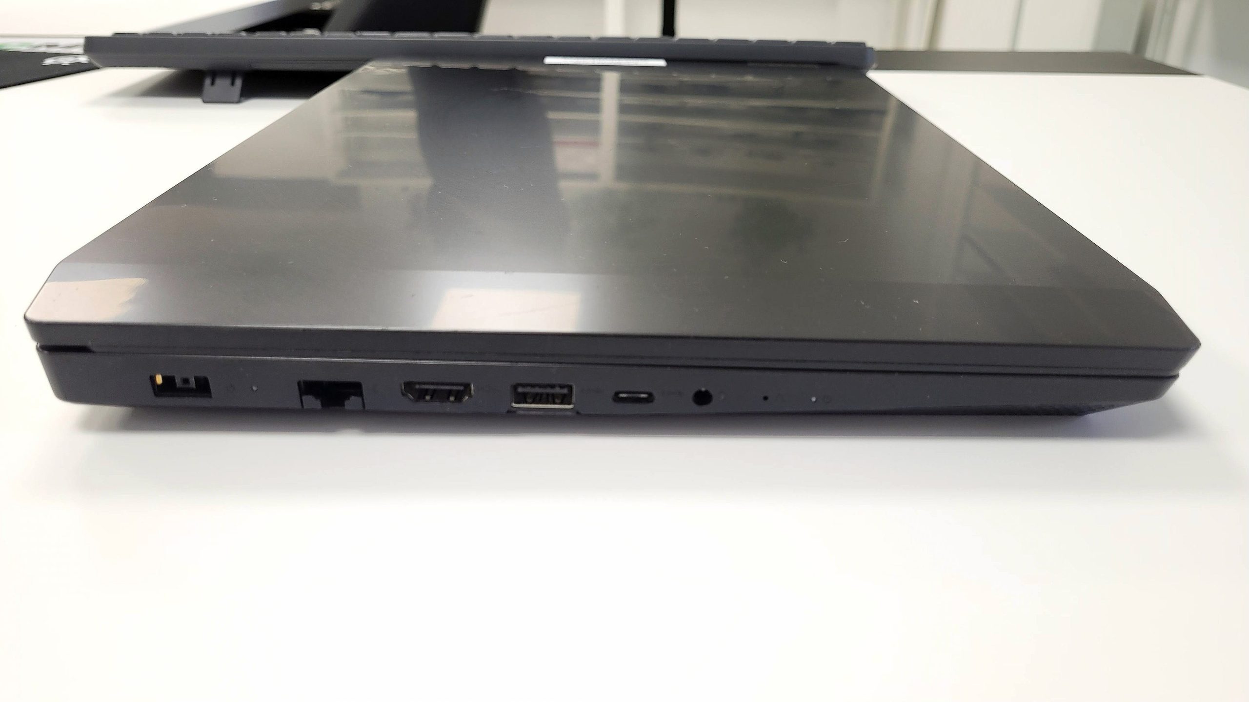 Lenovo Ideapad Gaming 3 15IMH05 - Image 5