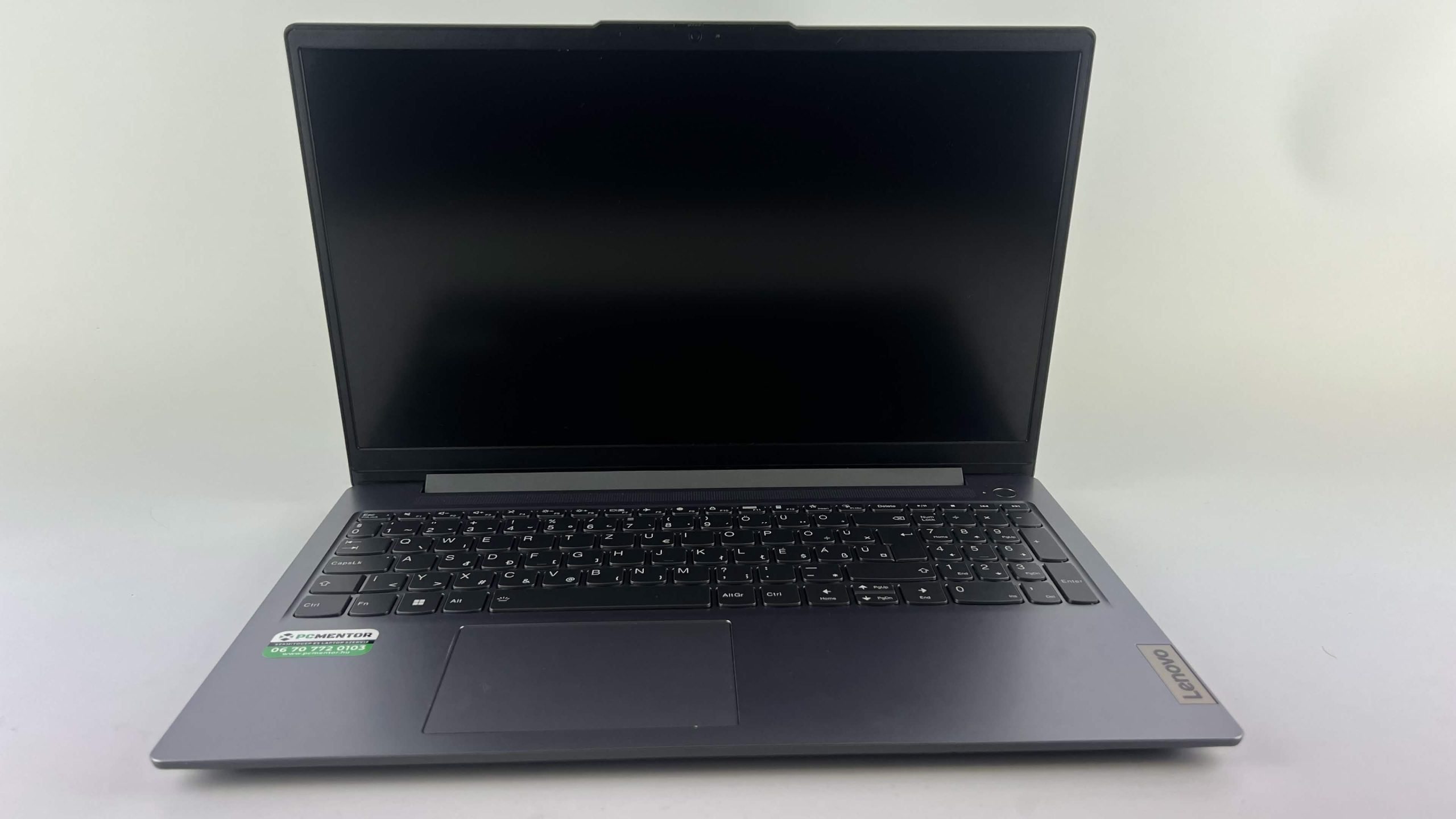 Lenovo IdeaPad Slim 3 15AMN8