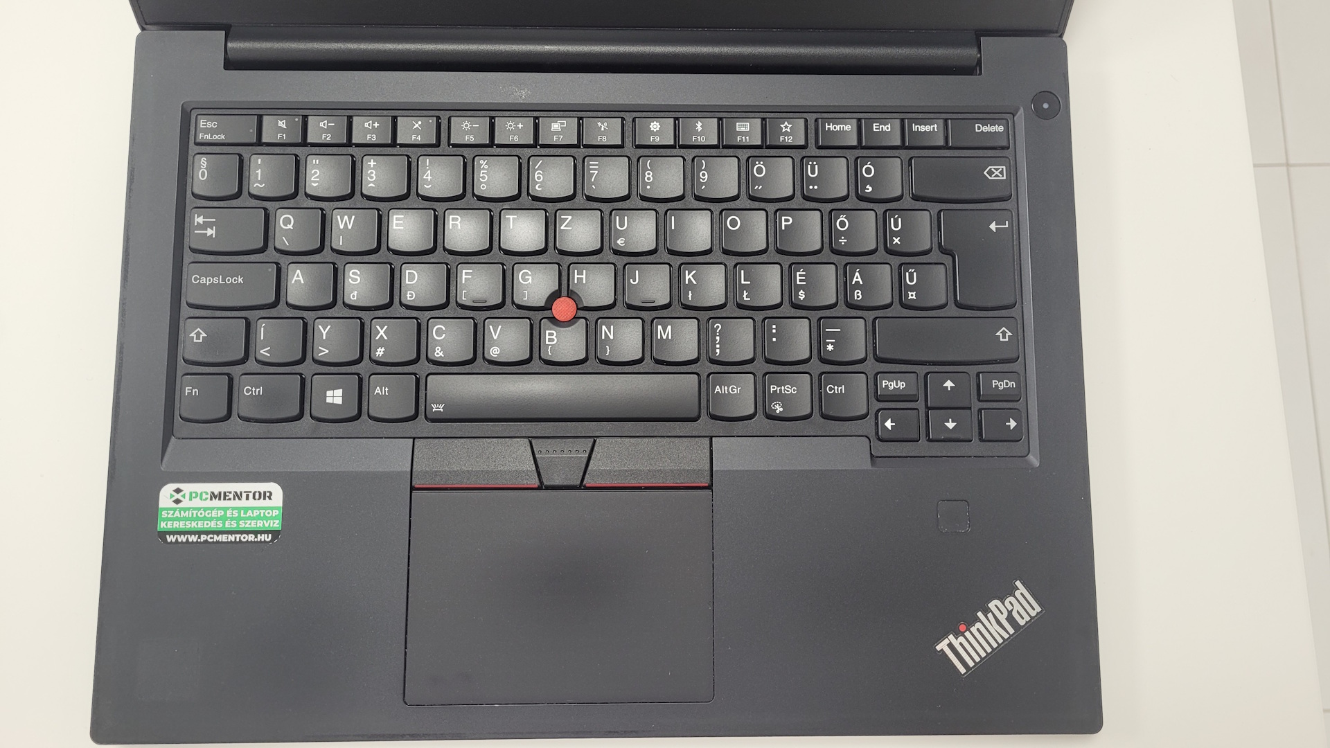 Lenovo Thinkpad E490 - Image 2