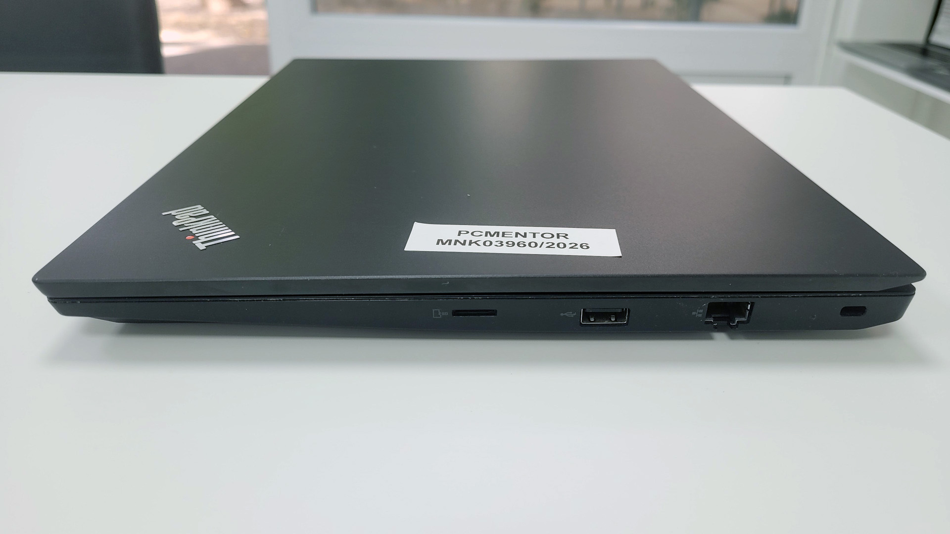Lenovo Thinkpad E490 - Image 4