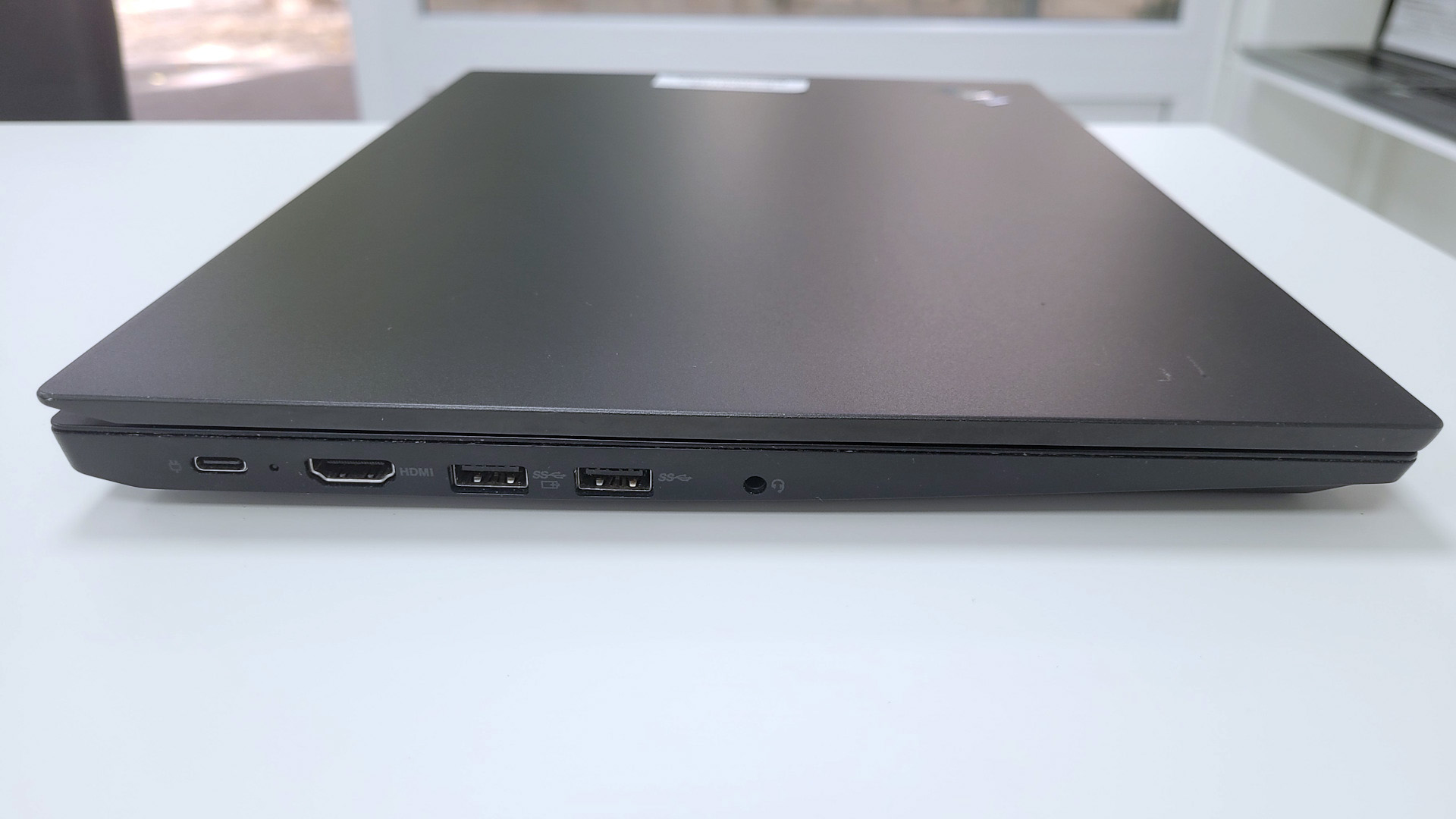 Lenovo Thinkpad E490 - Image 5