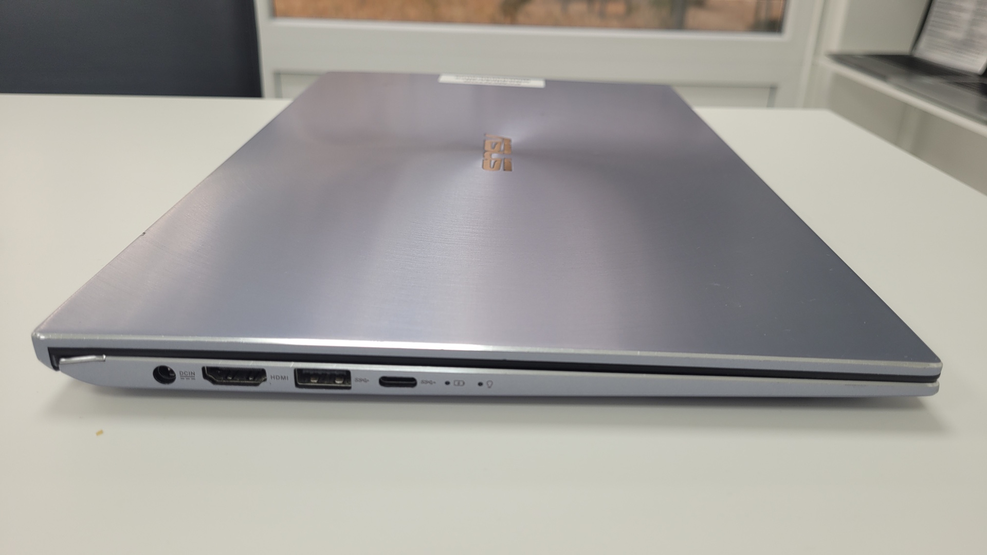 Asus UM431DA-AM044T - Image 5
