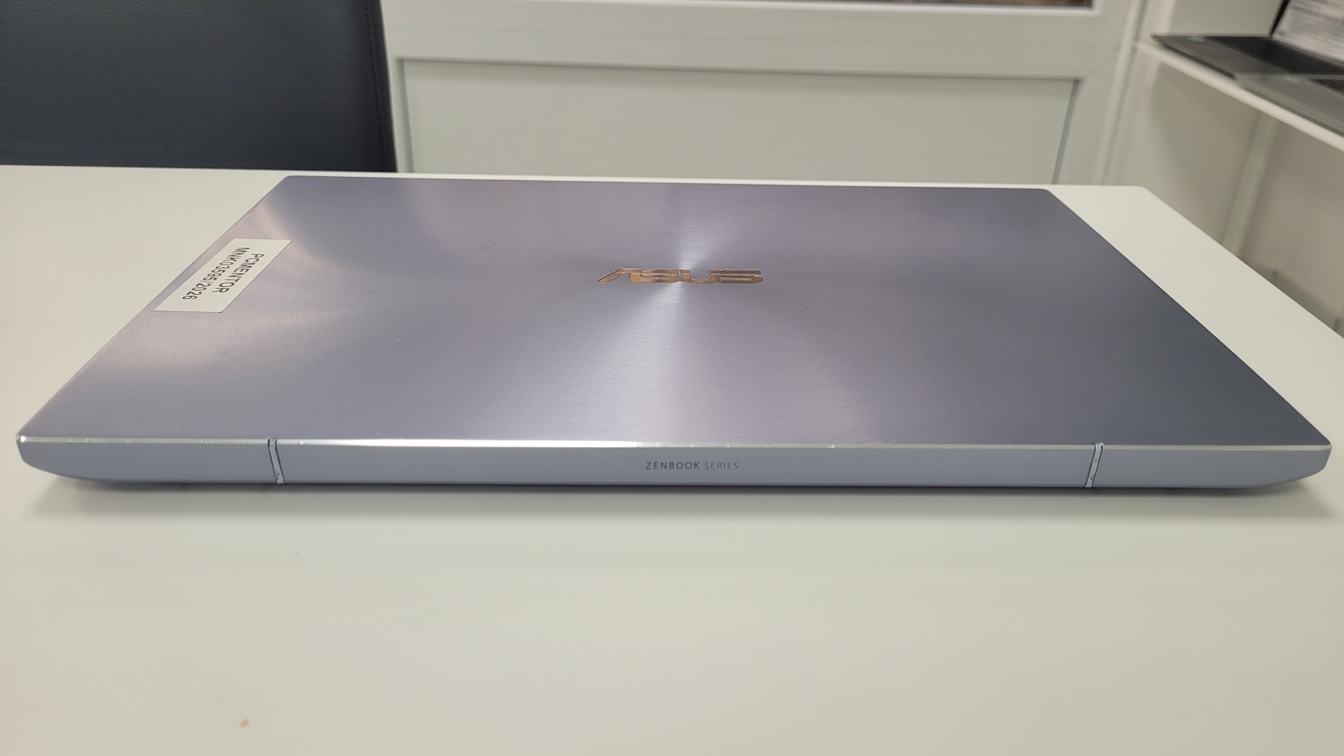 Asus UM431DA-AM044T - Image 6